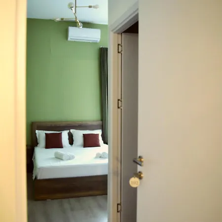Apartment Tabernei Тбілісі Екстер'єр фото