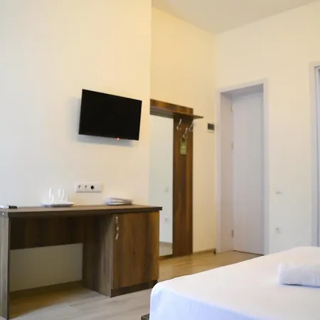 Apartment Tabernei Тбілісі Екстер'єр фото